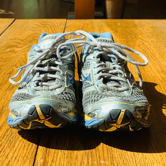 Mizuno Wave Creation 13 Womens Size 8 Running Shoe - Picture 2 of 12